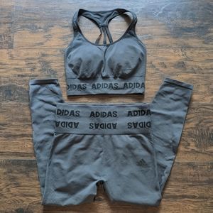 adidas Women's Aeroknit 7/8 High Rise Tights and Matching Sports Bra (Gray)